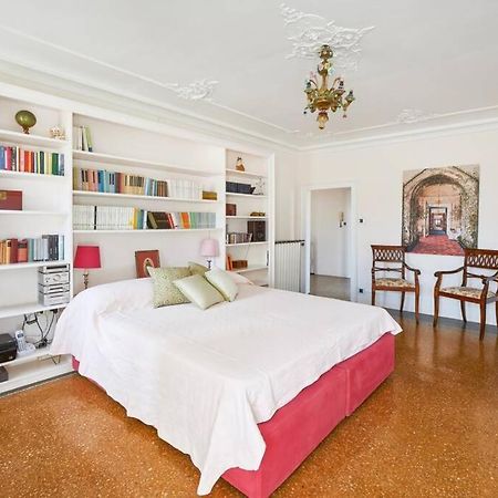 Ca' Fenice, Charming Apartment In San Marco, Sleep 7 البندقية المظهر الخارجي الصورة
