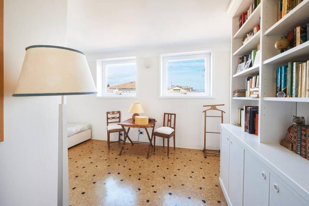 Ca' Fenice, Charming Apartment In San Marco, Sleep 7 البندقية المظهر الخارجي الصورة