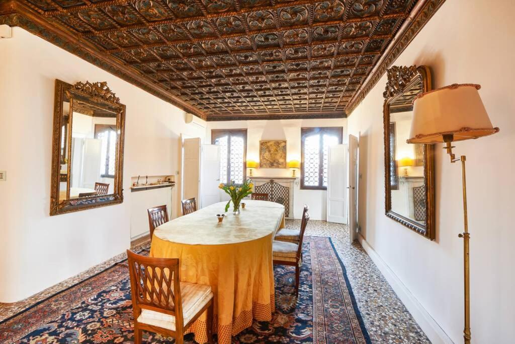 Ca' Fenice, Charming Apartment In San Marco, Sleep 7 البندقية المظهر الخارجي الصورة